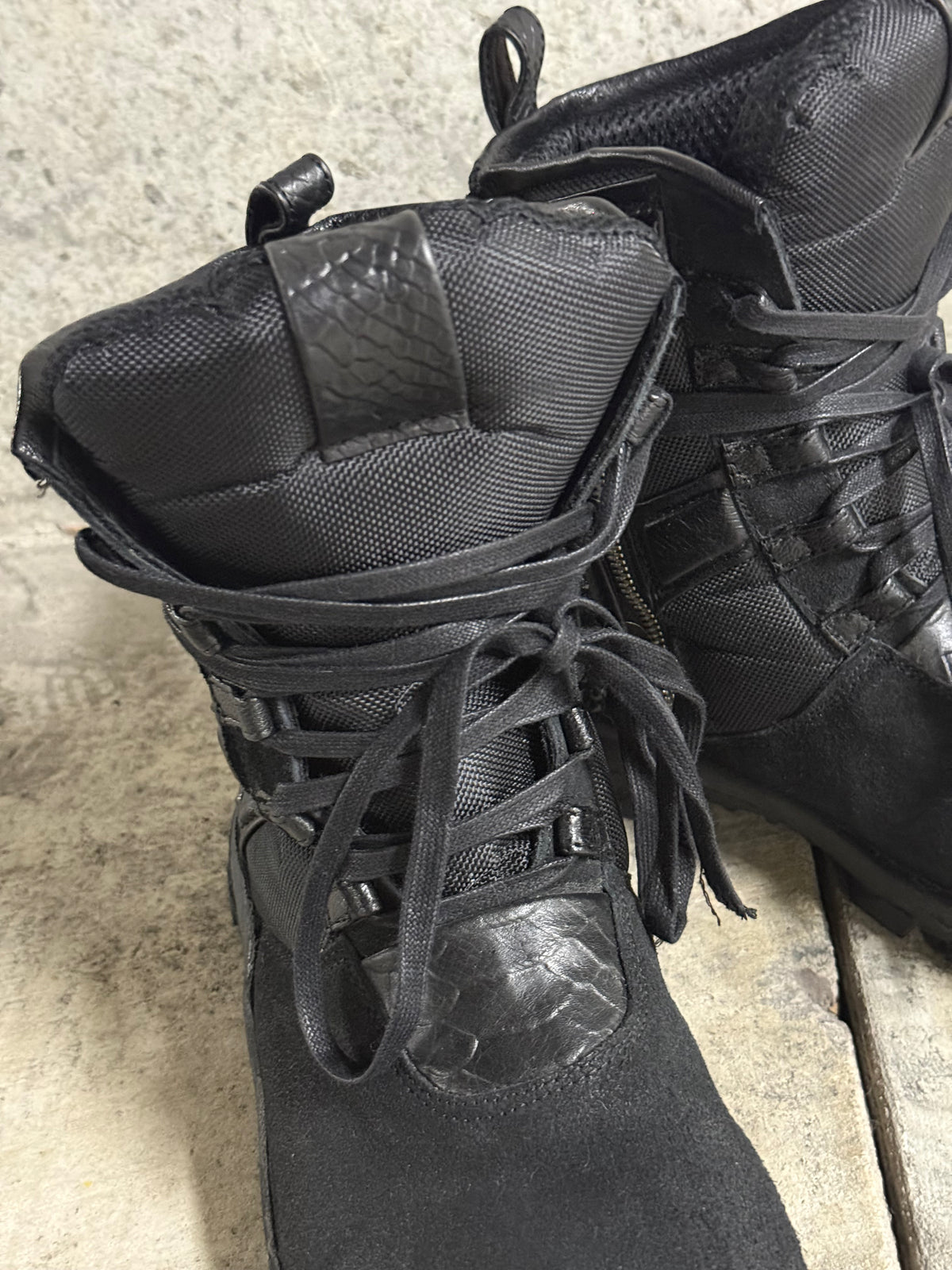 Kmrii Black Metal Sneaker