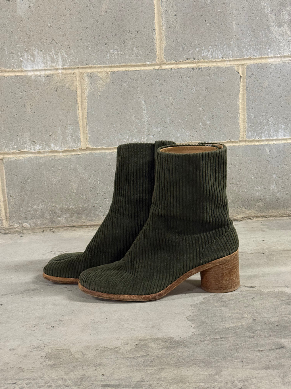 Maison Margiela AW17 Corduroy Tabi Heels