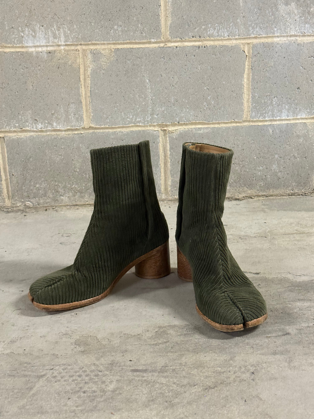 Maison Margiela AW17 Corduroy Tabi Heels