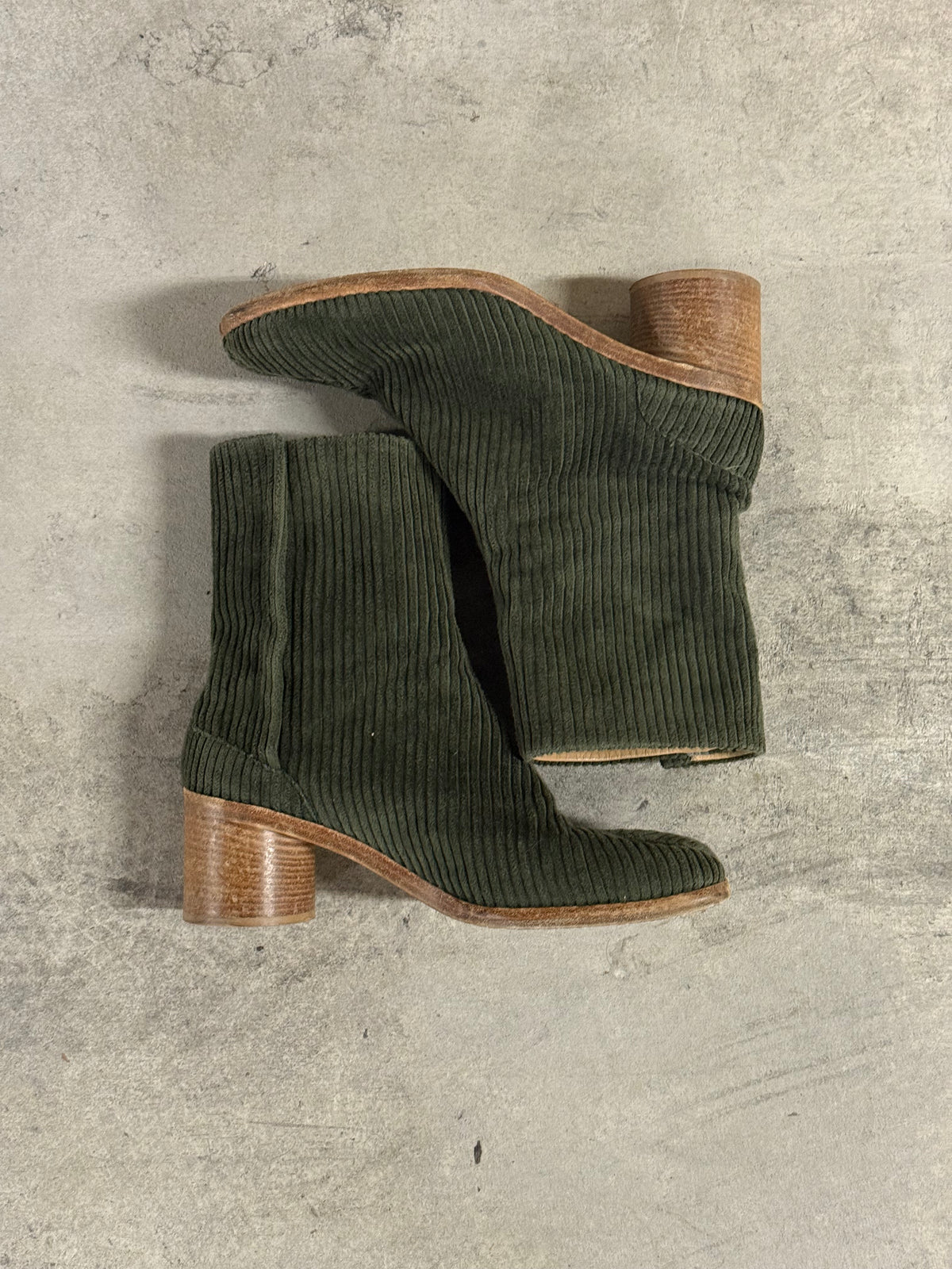 Maison Margiela AW17 Corduroy Tabi Heels